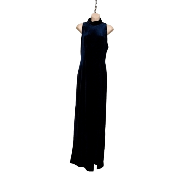 ✨Bogo FREE✨ Reggio Dark Blue Velvety Sleeveless Maxi Dress Sz 10 - Picture 1 of 7